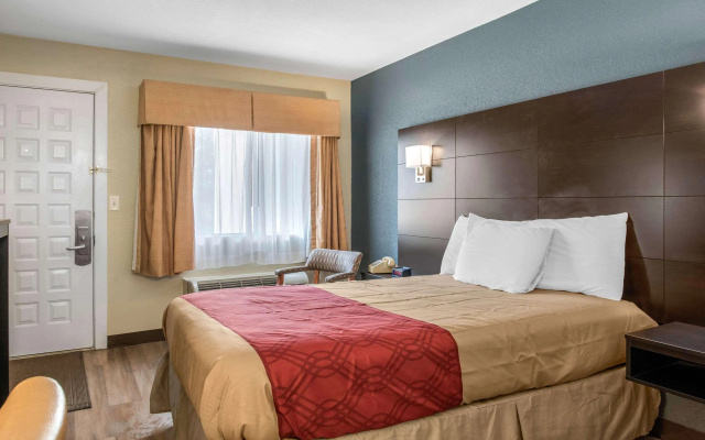 Econo Lodge Freeport - Brunswick Area