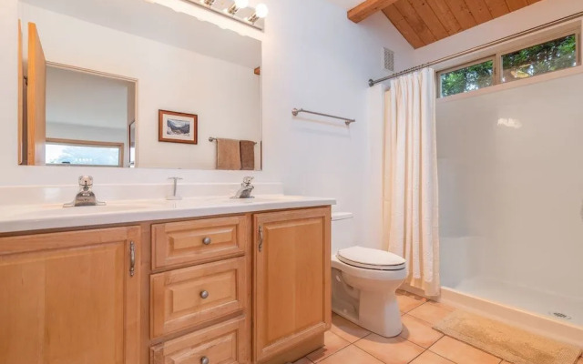 Shell Beach Retreat