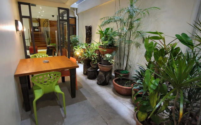 ZEN Rooms Suez Street Makati