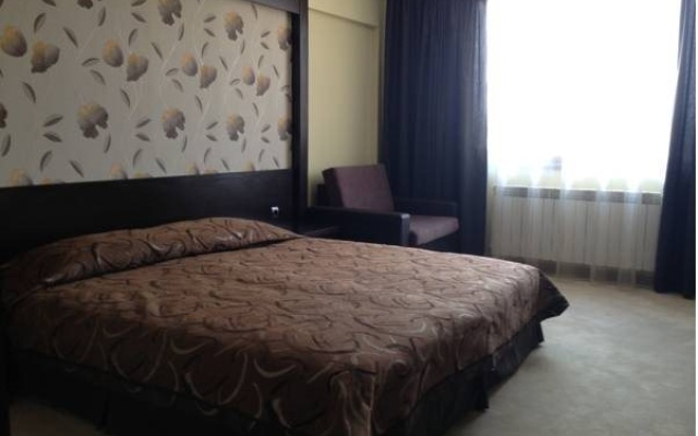 Park Hotel Stratesh