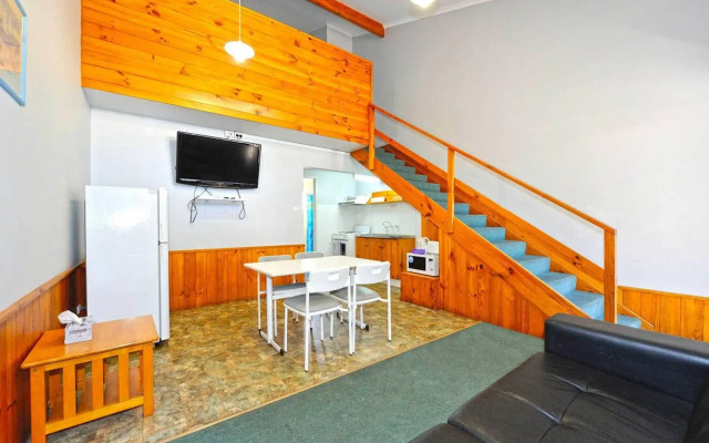 Abrolhos Reef Lodge