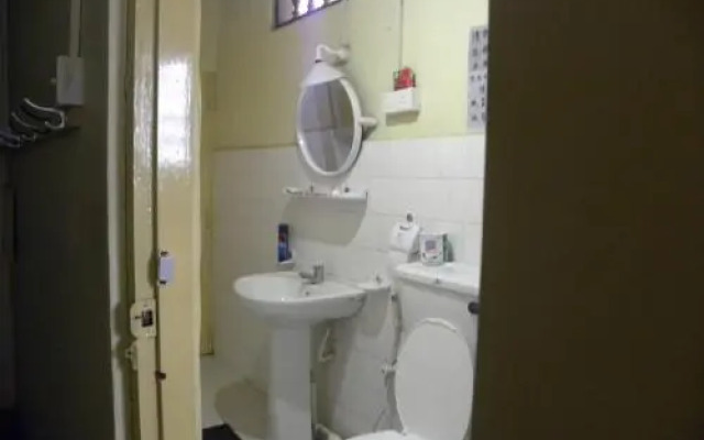 Homestay Kelvin Grove