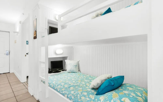 Pelican Beach Resort 505