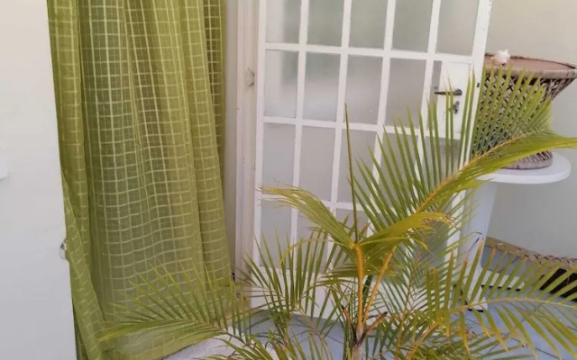 Room in Apartment - Roommate for Rent in Flic en Flac
