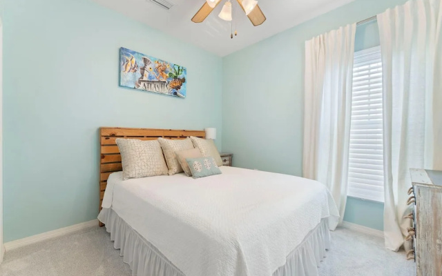 Salty Breeze at Lost Key Villas-pet Friendly!