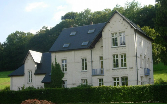Quaint Holiday Home in Chimay With Garden