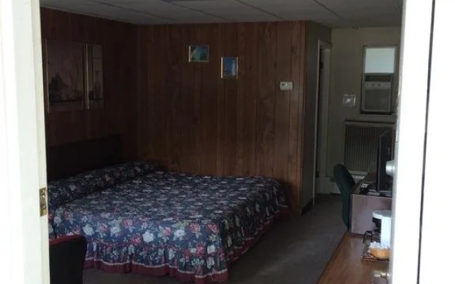 Lake Land Inn
