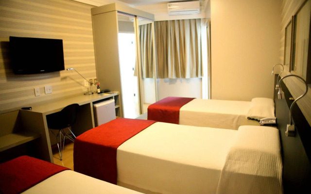 Max Plaza Hotel
