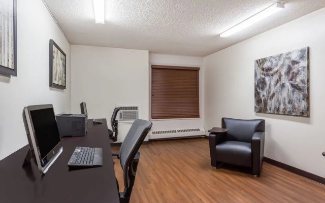 Super 8 Sherwood Park/Edmonton Area