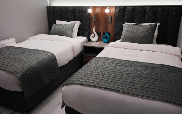 No25 Suites