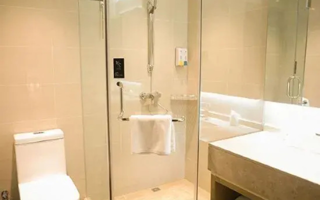 Jiaxing Haiyan Xiaoyu Business Hotel
