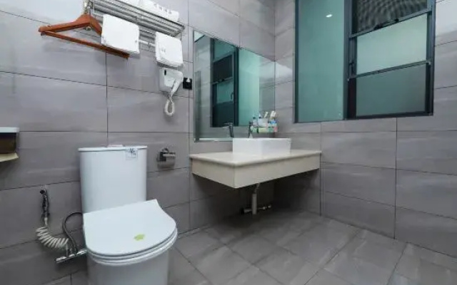 Laobai Hotel (Xishuangbanna Jinghong Gaozhuang Xishuangjing Branch)