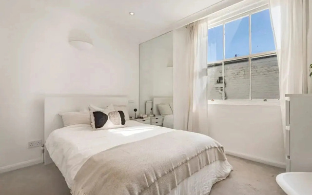 2-bed Knightsbridge Home
