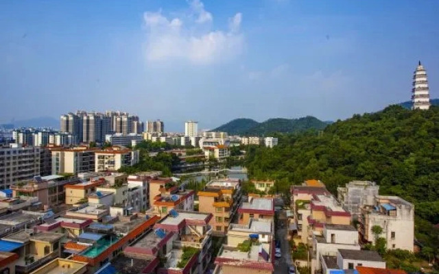 Dijing Business Hotel