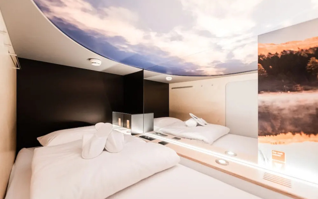 Capsule Hotel - Zurich Airport