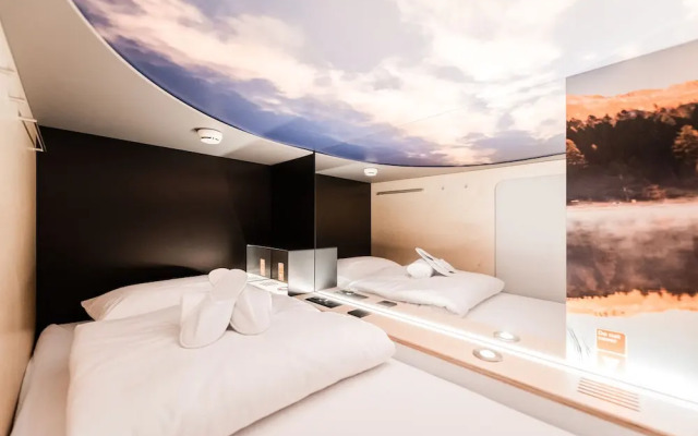 Capsule Hotel - Zurich Airport