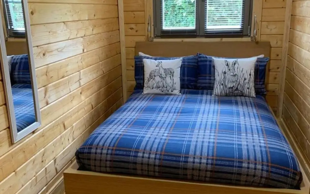 Immaculate Cabin 5 Mins to Inverness Dog Friendly