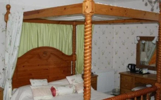 Woodlands Country House