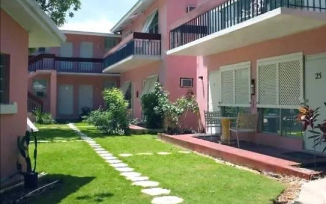 Orchard Garden Hotel & Suites