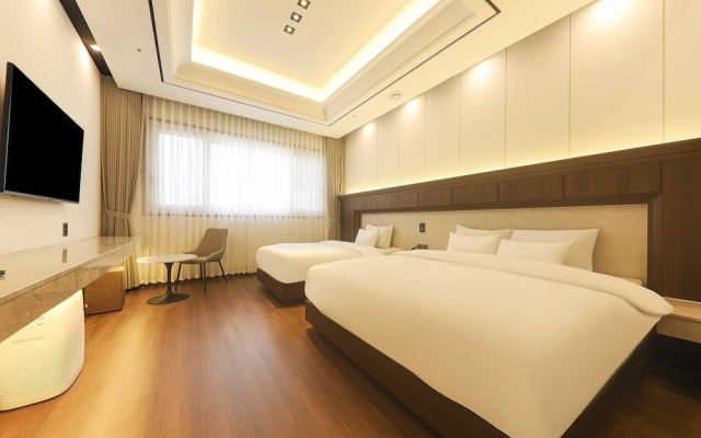 Hotel Demer