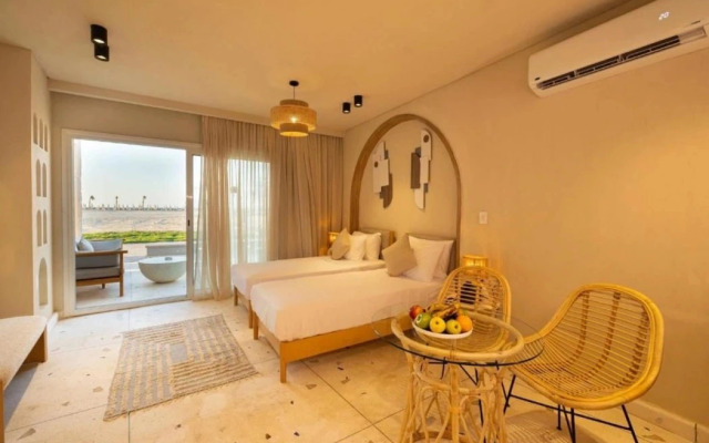 Makai Hotel North Coast by Brassbell