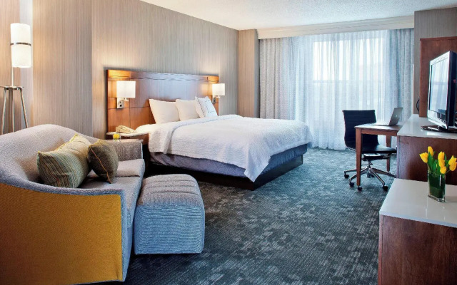 Courtyard by Marriott Pueblo Downtown