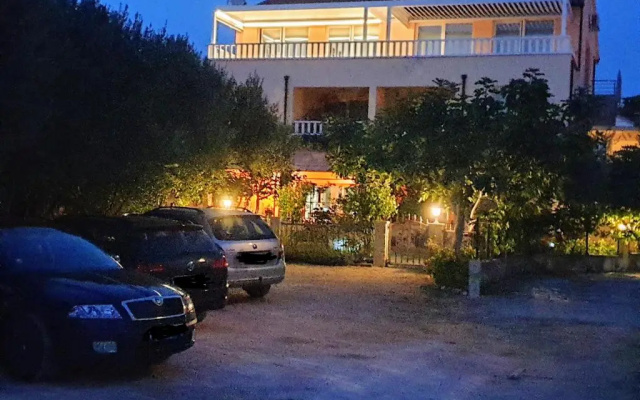 Apartments Tare