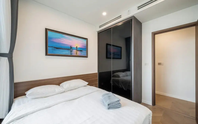Lumiere Riverside Condo and Suite KHC