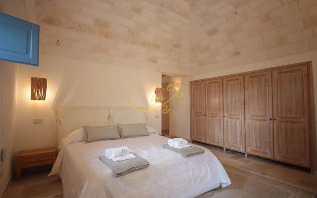 TD Trullo Titiro w Wine Cellar Vineyard Pool