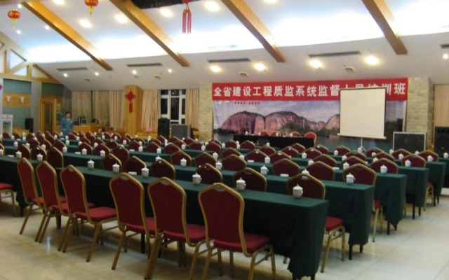 Golden Sun Star Holiday Hotel