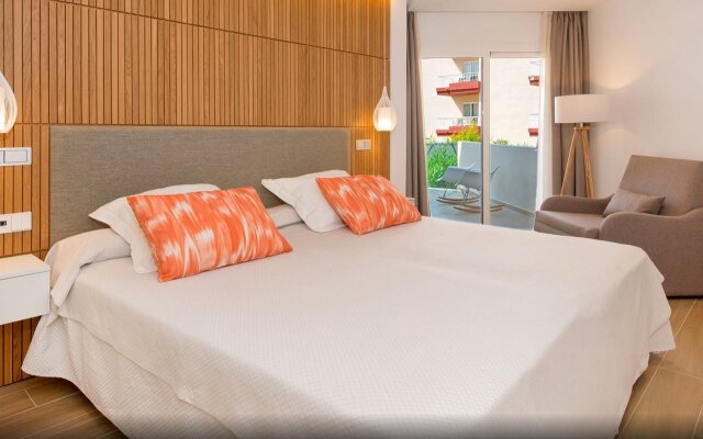 Отель Iberostar Playa de Muro Испания, Плайя-де-Муро - отзывы, цены и фото номеров - забронировать отель Iberostar Playa de Muro онлайн вид на фасад