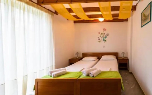 Flat 1 Bedroom - Chrani