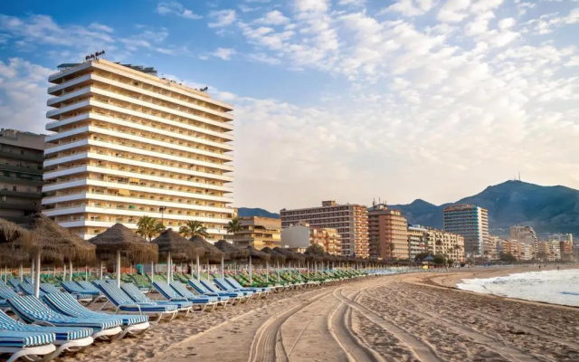 David by the sea. 1:st beach line Fuengirola