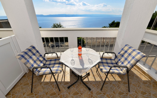 Studio apartment Via - 250 m from sea: SA2 Brela, Riviera Makarska