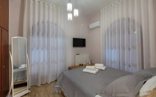 Villa Psani Beachfront Escape With Garden