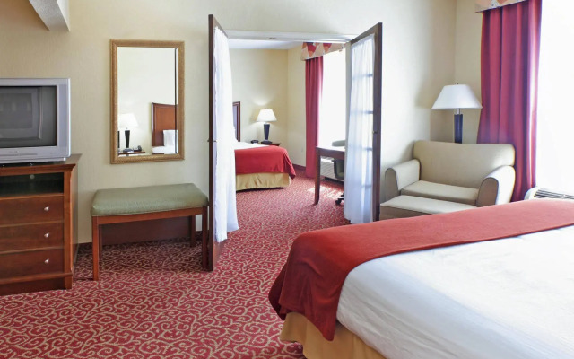 Holiday Inn Express & Suites Little Rock-West by IHG