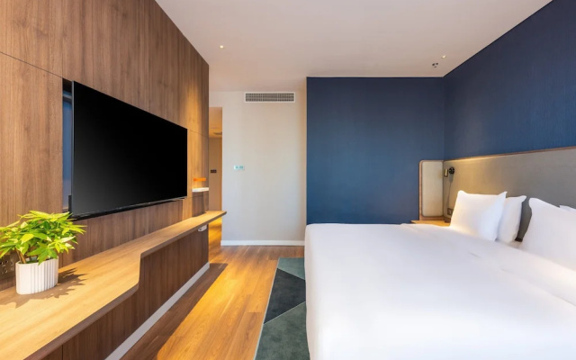 Holiday Inn Express Xinji City Center by IHG