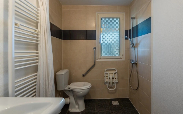 Apartment in Lacanau Near Beach