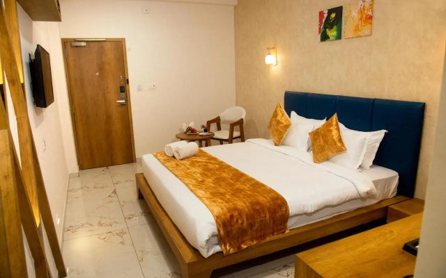 Click Hotel Tulsi
