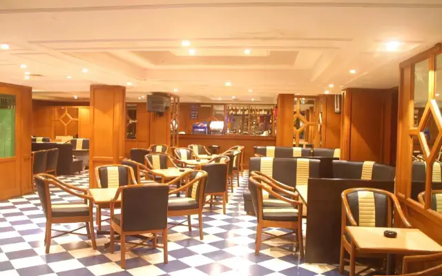 Hotel Maurya International