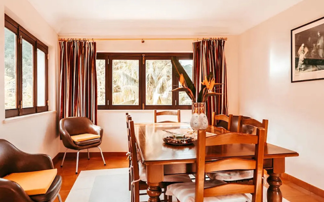 Oliveira s Houses By Gthouse
