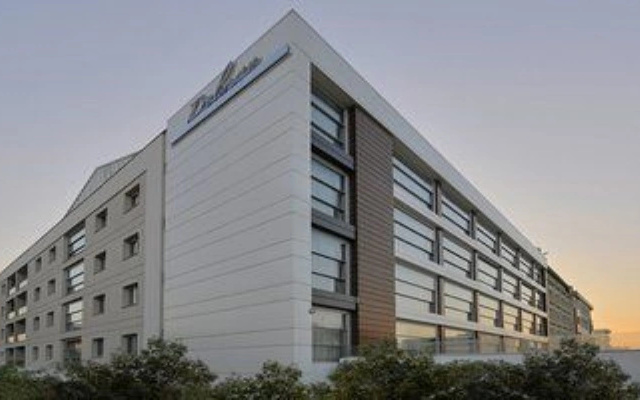 Delmar Suites & Residence