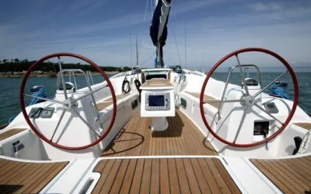 Ibiza Charter Silenzio Bianco