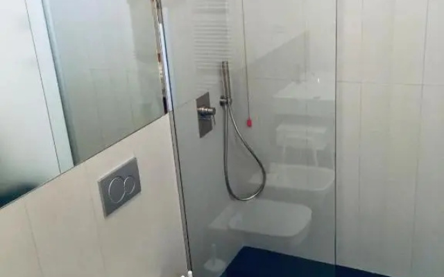 V Suite