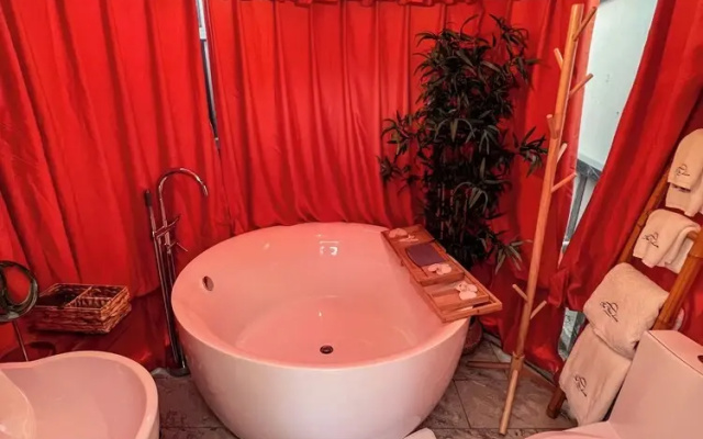BOHO by THE VIEW LUXE HOTEL