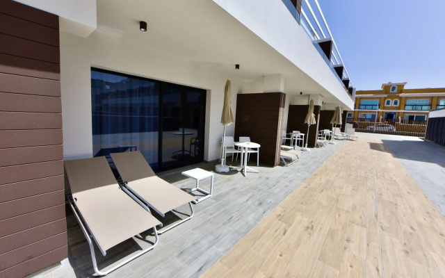 Esmeralda Cotillo Homes by LIVVO