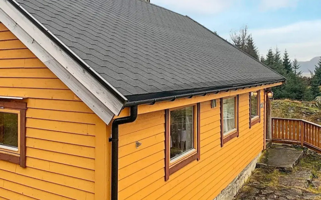 6 Person Holiday Home in Brekke