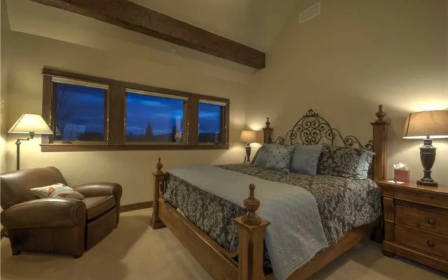 Overlook Chalet