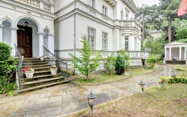 Апартаменты Dom&House - Apartment Palace Residence вид на фасад