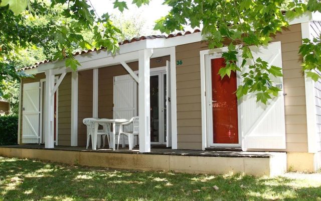 Detached Chalet With a Covered Terrace in Green Surroundings
